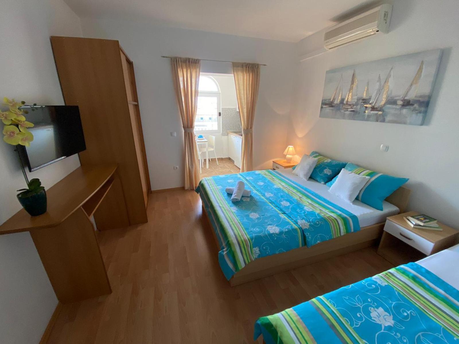 Apartments Kovac マカルスカ 部屋 写真