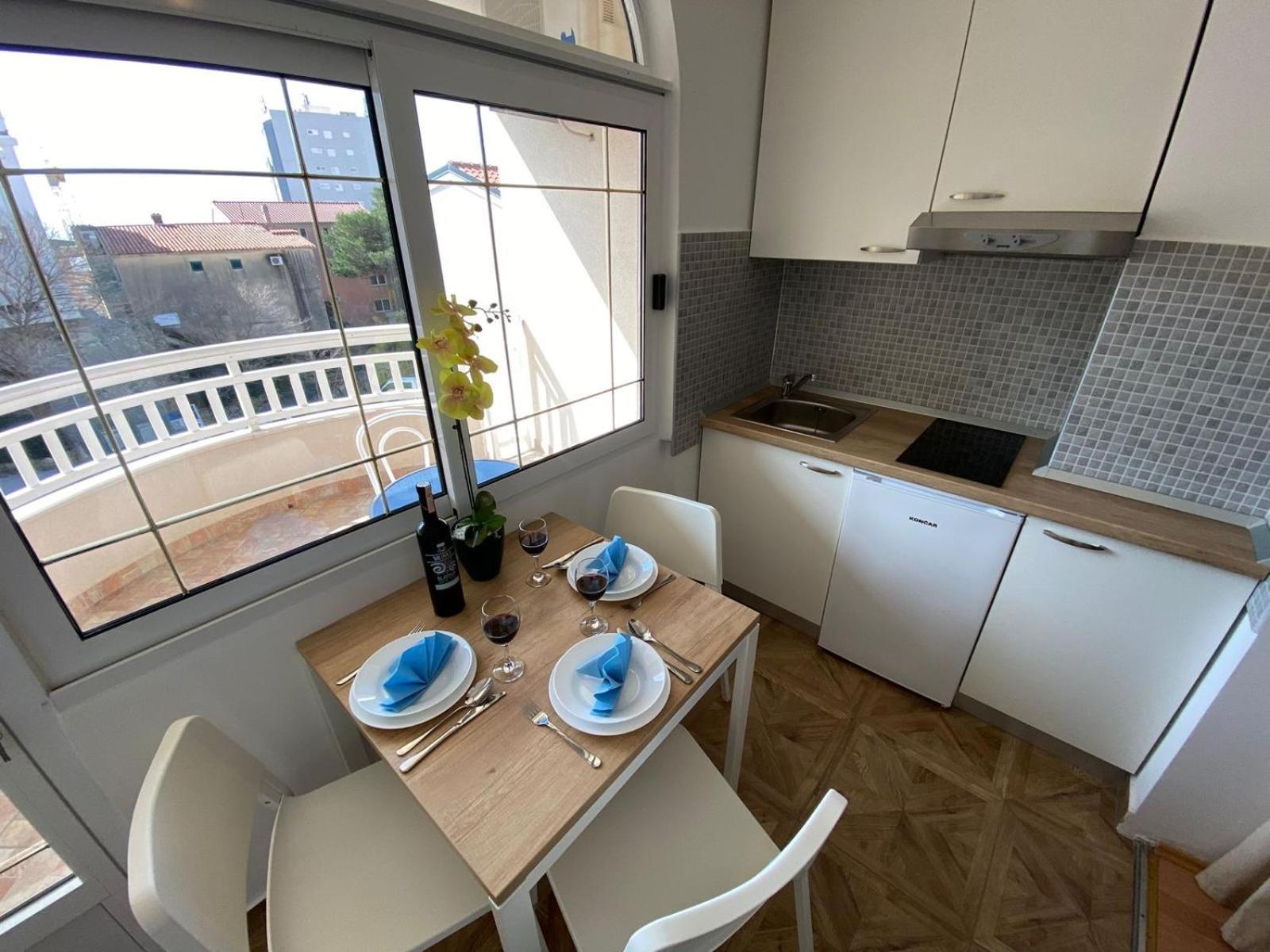 Apartments Kovac マカルスカ 部屋 写真