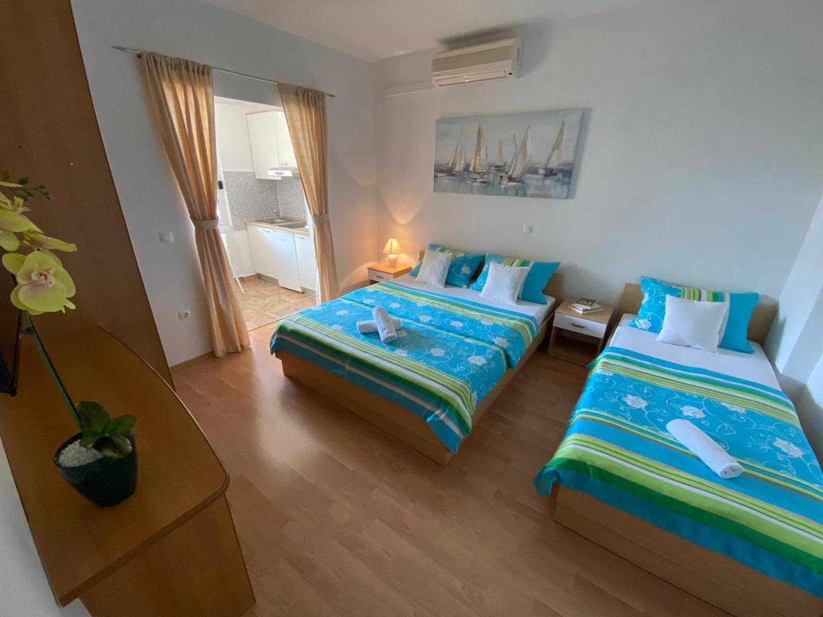 Apartments Kovac マカルスカ 部屋 写真