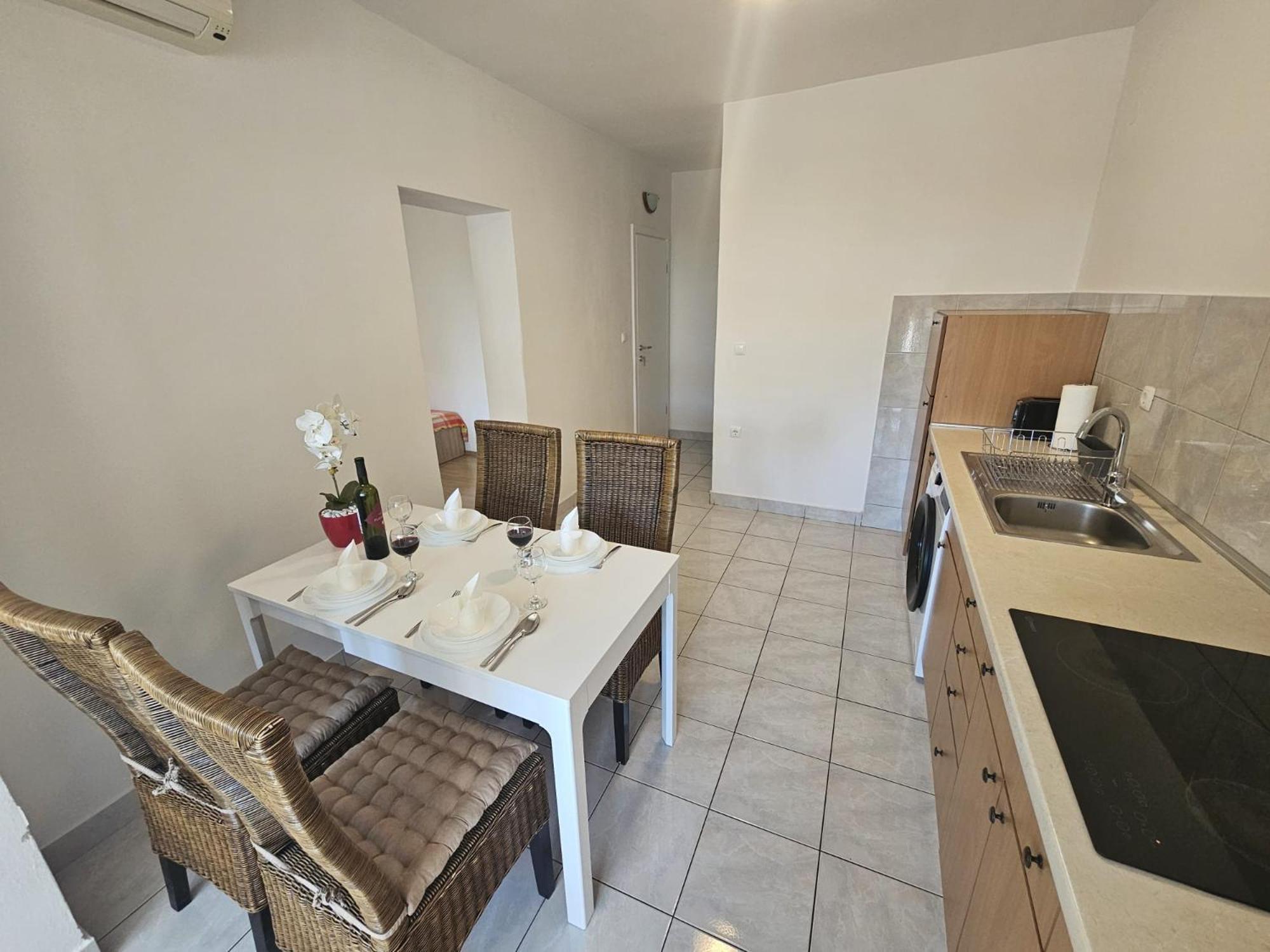 Apartments Kovac マカルスカ 部屋 写真